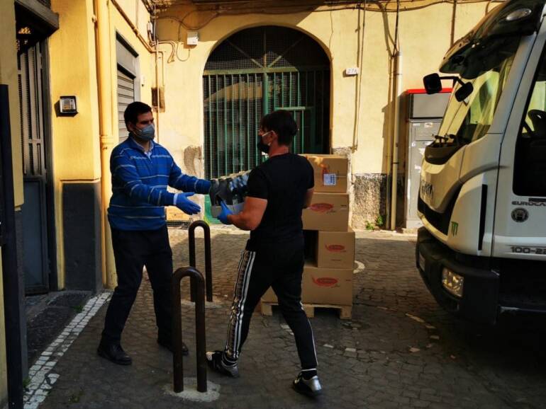 In Campania 38% abitanti rischia povertà, a Napoli +40% richieste aiuto