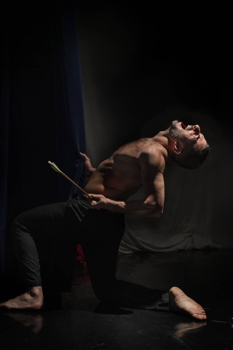 Stefano Napoli al Campania Teatro Festival presenta VANITY DARK QUEEN – Niobe regina di Tebe