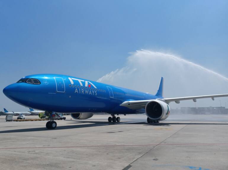 Stamattina voli cancellati Ita Airways Roma Napoli e ritorno, ai passeggeri 250 euro