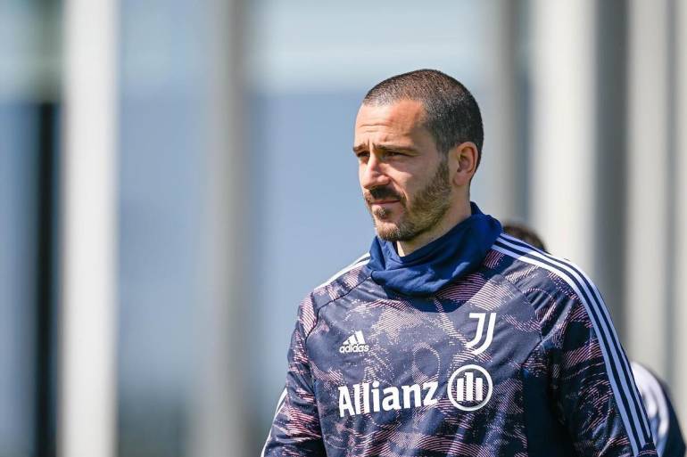 Bonucci, la moglie si scaglia contro la Juve: “Nemmeno uno squallido ultimo abbraccio”