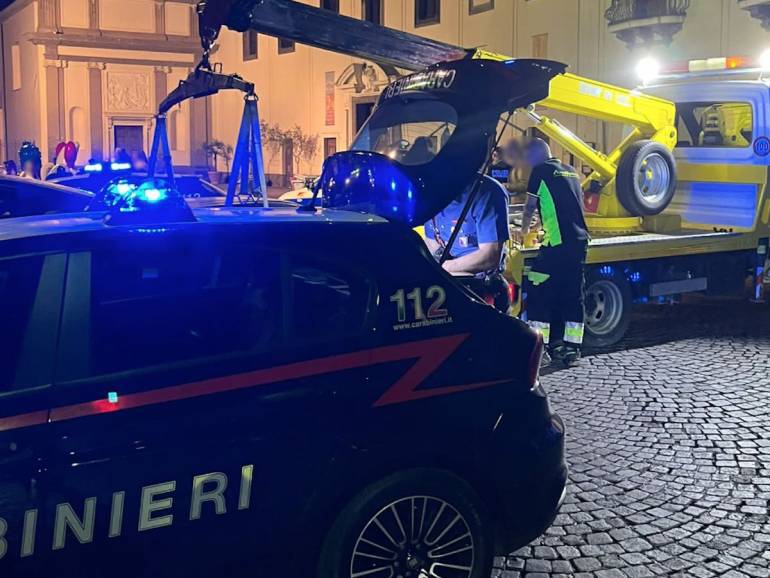 Parcheggio selvaggio nella movida del Vomero: 30 veicoli rimossi