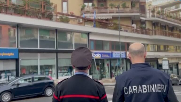 Napoli anziani maltrattati in Casa Nonna Rosa: “Ti uccido, ti spezzo le dita”, 7 condanne