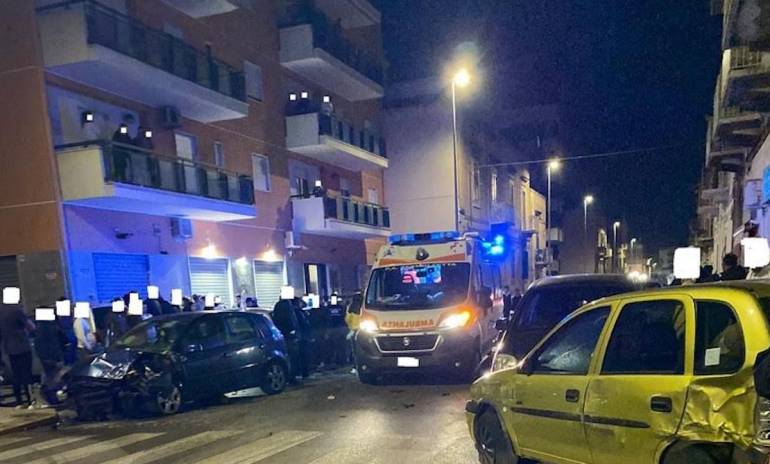 Casal di Principe, lite tra giovani in piazza: 18enne ucciso a coltellate