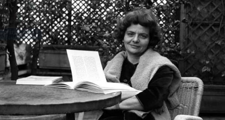Elsa Morante e Procida, in un libro di Gea Finelli il profondo legame tra la scrittrice e l’isola