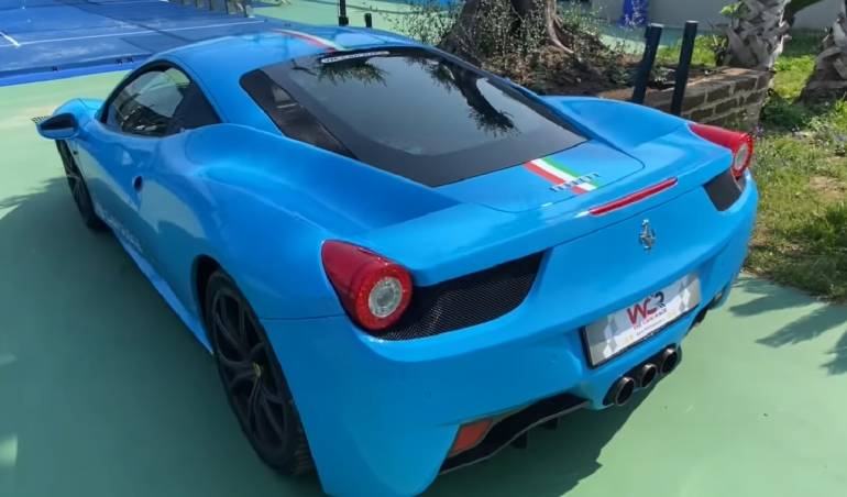 Al “NESS FOR US” a Licola la Ferrari azzurra che celebra lo scudetto del Napoli