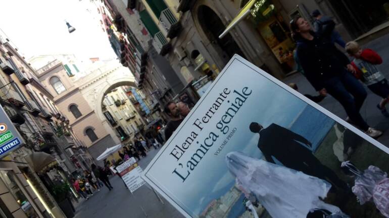 NarteA presenta Frammenti geniali – Tour tra le pagine di Napoli