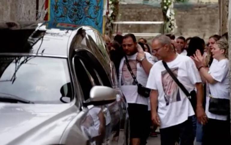 Sant’Antimo, funerali separati per cognati uccisi. ‘Mai più violenza’