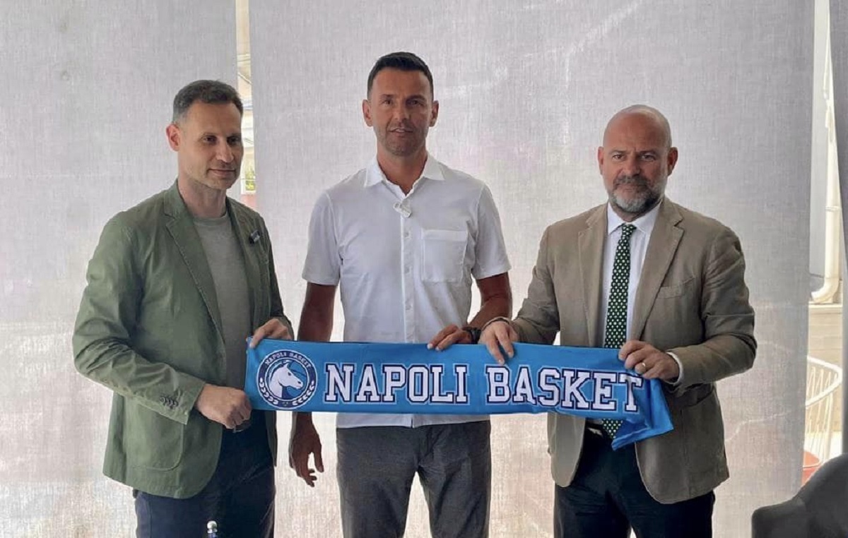 La Gevi Napoli Basket presenta il nuovo coach Milicic: “Qui per far crescere il club”