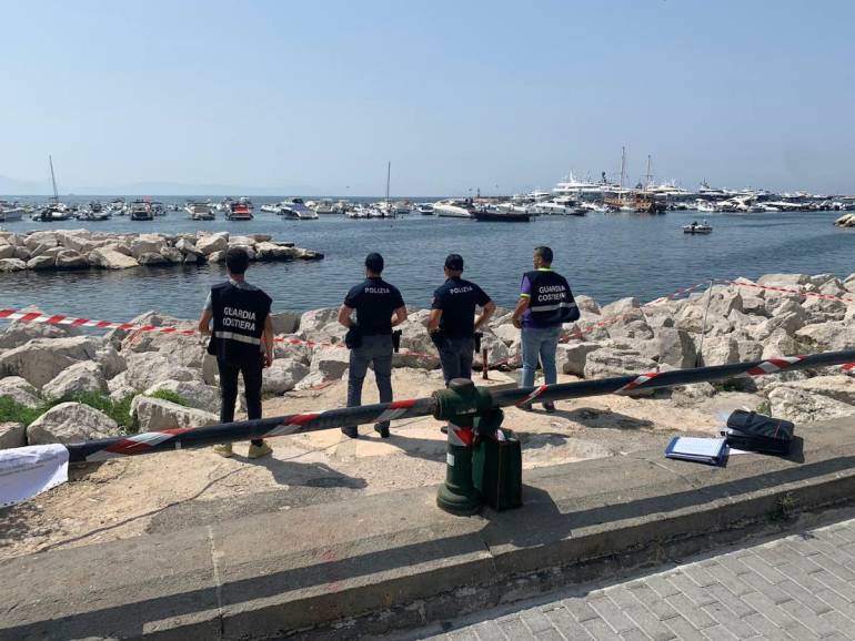 Napoli, le mani della camorra sugli ormeggi abusivi
