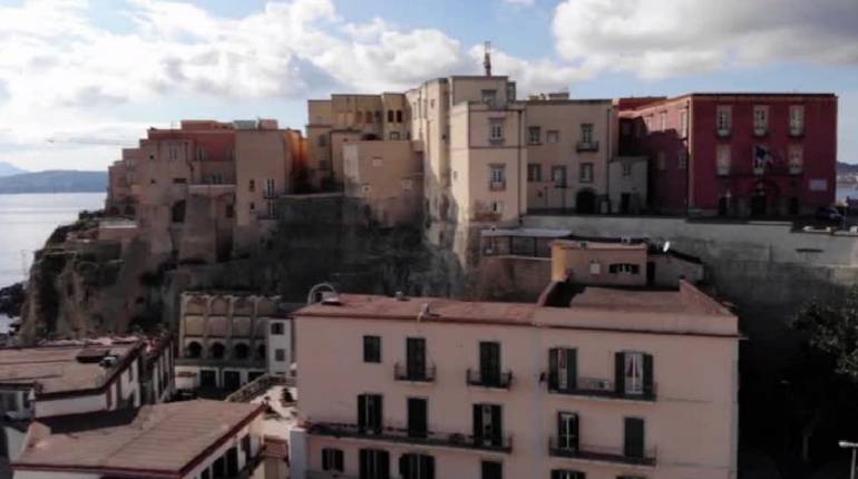 Lite tra italiani e marocchini nel carcere di Nisida: agenti feriti