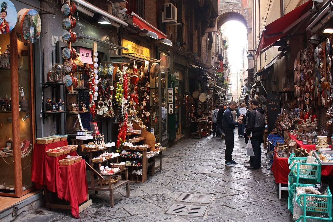 Souvenir a Napoli: i posti perfetti per acquistare dei regali!