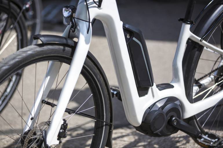 Napoli, operazione di controllo sulle biciclette elettriche irregolari