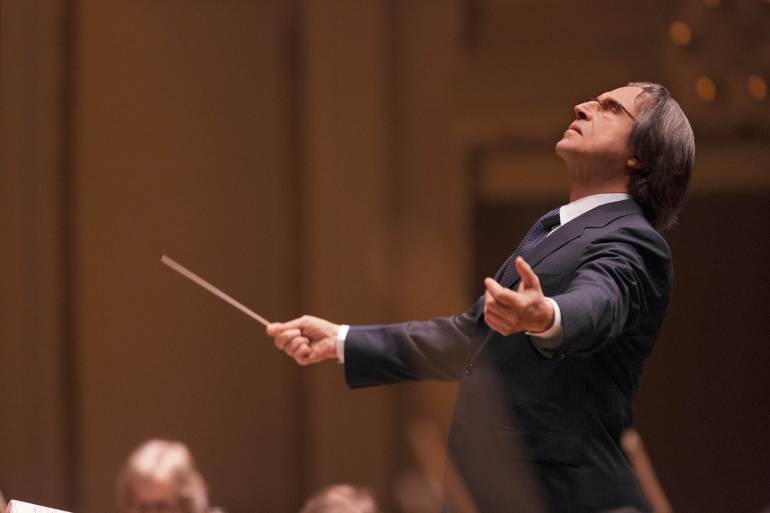 Pompei, Riccardo Muti dirige il concerto dell’amicizia al Teatro Grande