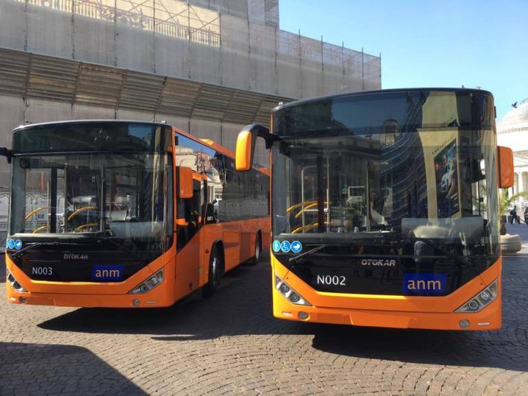 Napoli, autista bus preso a pugni in faccia da un passeggero