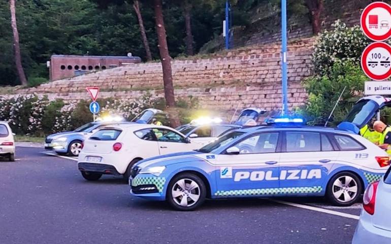 Napoli 6 automobilisti denunciati