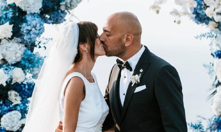 ‘Decibel’ Bellini si è sposato: tanti vip al matrimonio e due testimoni speciali, Jorginho e Koulibaly