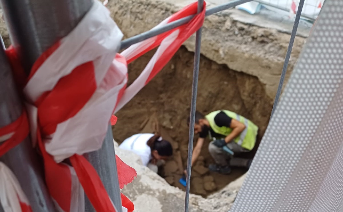 Ritrovamento di nuovi reperti romani a Soccavo durante lavori stradali