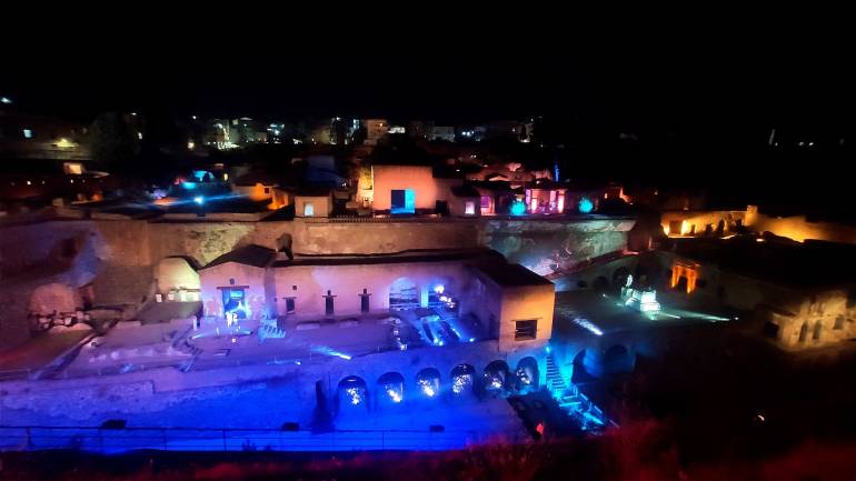 Ripartono i Venerdì di Ercolano con il sito vestito di luce e performances teatrali