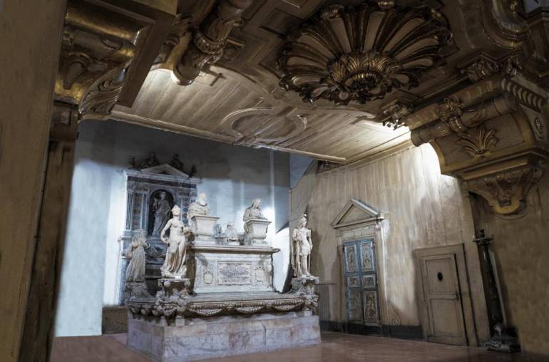 Vedi Napoli d’estate e poi torni: 15 agosto apertura straordinaria della Reale Pontificia Basilica di San Giacomo degli Spagnoli