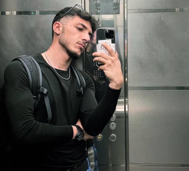 Napoli, ragazzo di 23 anni si schianta a Posillipo con la moto e muore