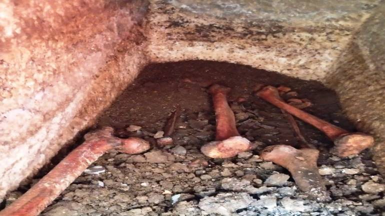 Battipaglia, scoperta tomba antica durante lavori