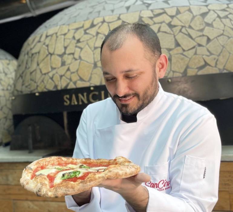 Pizzaiolo napoletano crea la pizza San Ciro per i detenuti del carcere di Brescia
