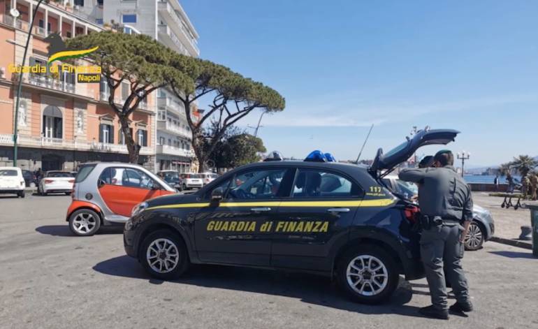 Individuati 32 B&B abusivi tra Napoli e provincia: denunciate 27 persone