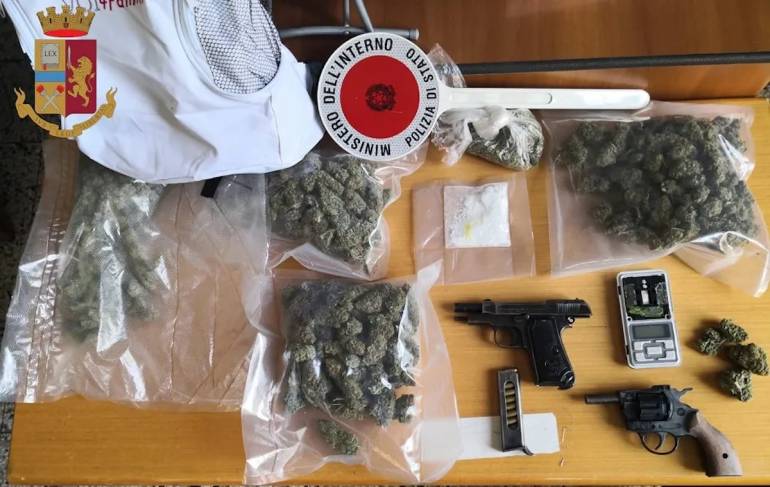 casoria droga pistole