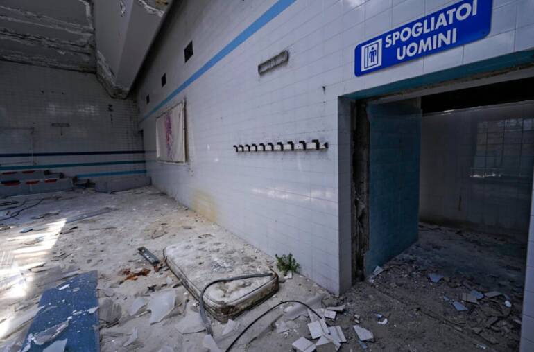 Caivano, stupri delle cuginette: minorenne ottiene messa alla prova di due anni