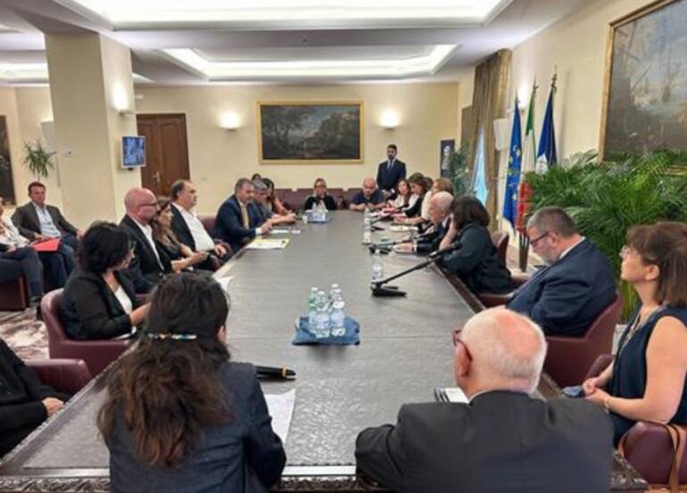 La Regione Campania pronta a ristrutturare gli impianti del Parco Verde di Caivano
