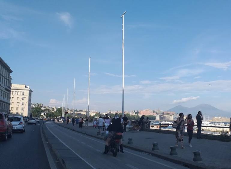 Il Comune di Napoli al lavoro per accesso al mare in via Caracciolo