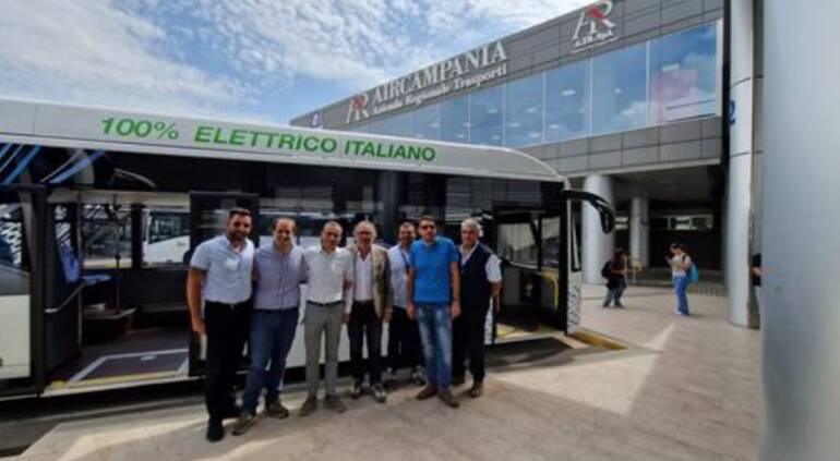 Air Campania testa il bus elettrico di industria italiana autobus