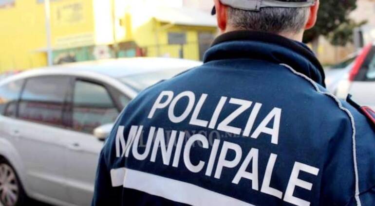 Arzano guardia giurata picchiata per un’auto parcheggiata male: denunciato anche un minorenne