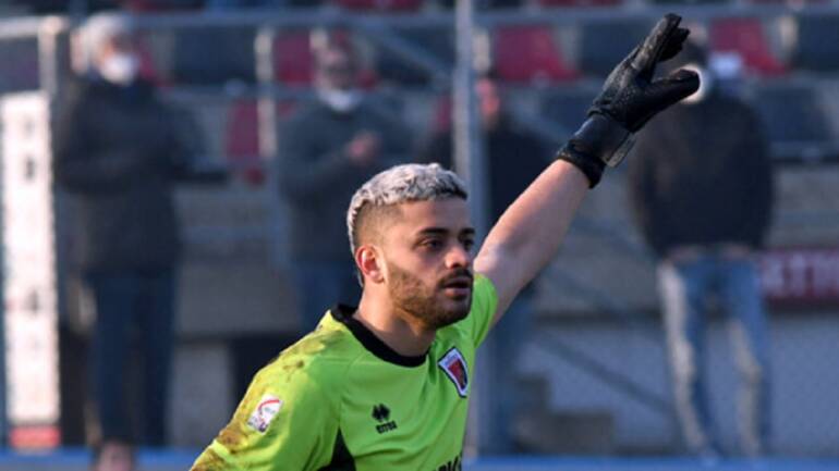 Rifiuta contratto con il Piacenza e si ritira dal calcio per fare musica: la storia di Nicholas Battaiola