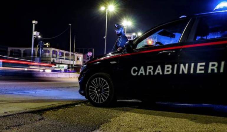 Caserta, in tre sorpresi dal proprietario mentre rubano nel casolare: bloccati e arrestati dai carabinieri