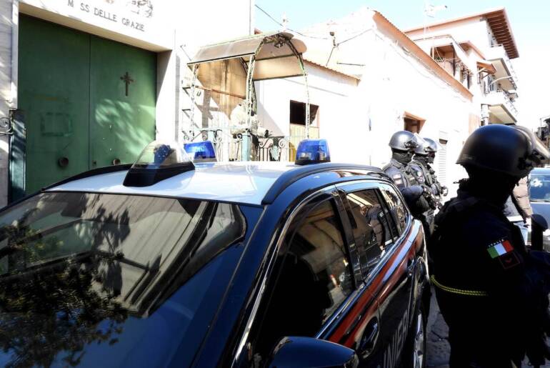 Camorra, blitz anti droga contro il clan Pagnozzi: 14 arresti