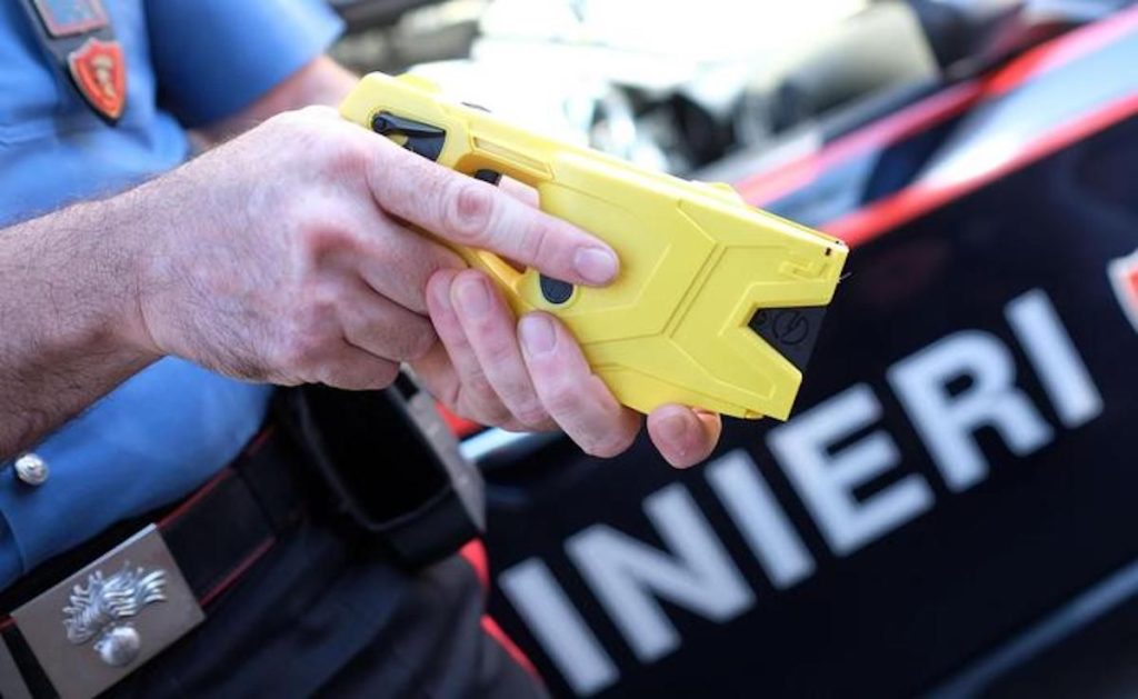Bloccato con il taser e arrestato il pregiudicato che ha scatenato il caos all’ospedale Maresca
