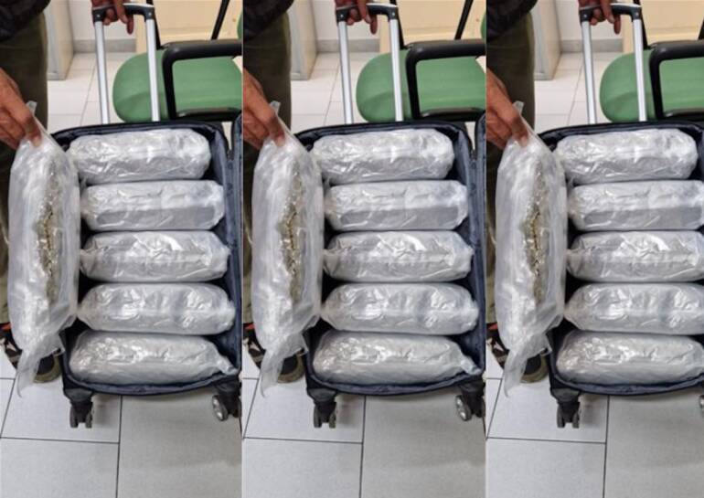 Napoli, in taxi con  7 chilogrammi di droga: fugge alla vista della polizia loicale