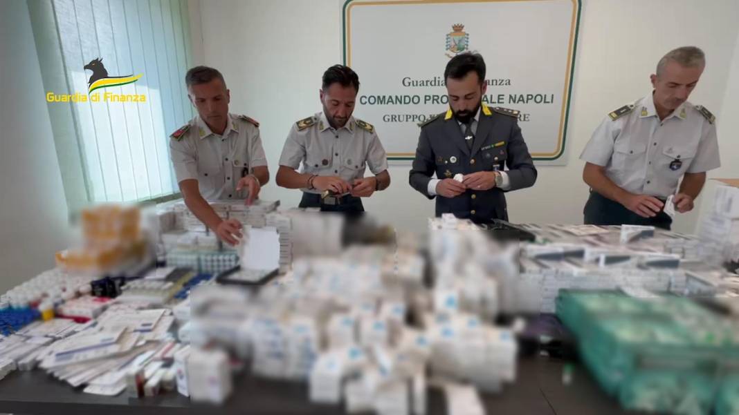 Napoli, sequestrati oltre 90mila farmaci dopanti: 2 denunciati