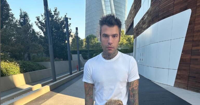 Fedez denuncia il Codacons per diffamazione e calunnia: “Campagna mediatica infondata e strumentale”