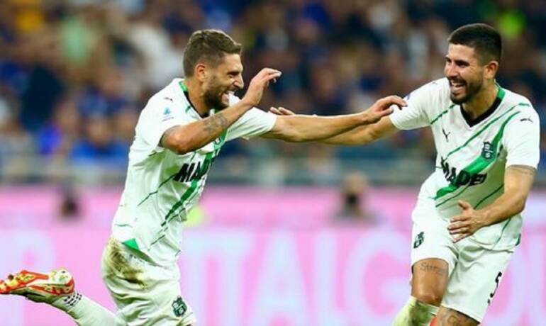 Crolla l'Inter, corsa scudetto aperta a tutti: si riavvicina anche la Juventus