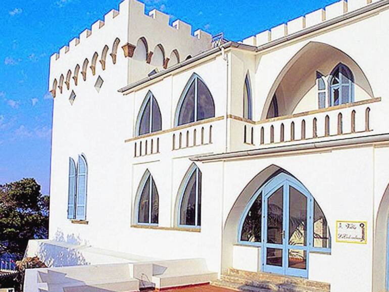 Ischia, villa di Luchino Visconti occupata da abusivo