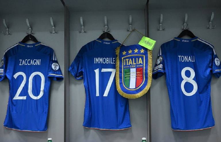 italia macedonia spogliatoio+