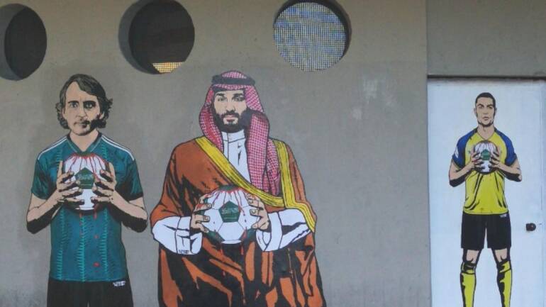 Cancellato il murales di Mancini con pallone insanguinato a San Siro