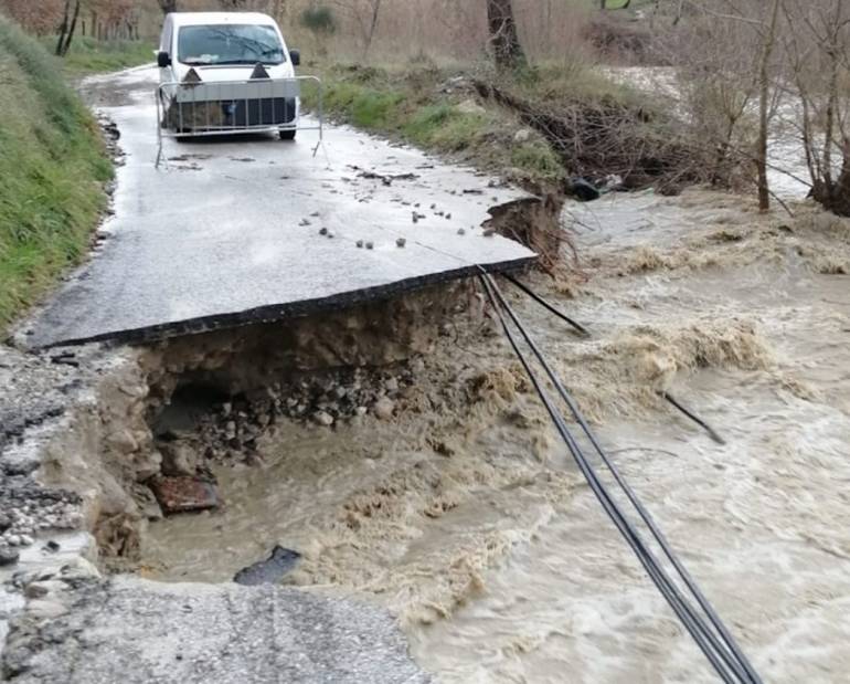 Vitulano, la burocrazia blocca il ponte di Ponterutto: i cittadini rispondono con una festa
