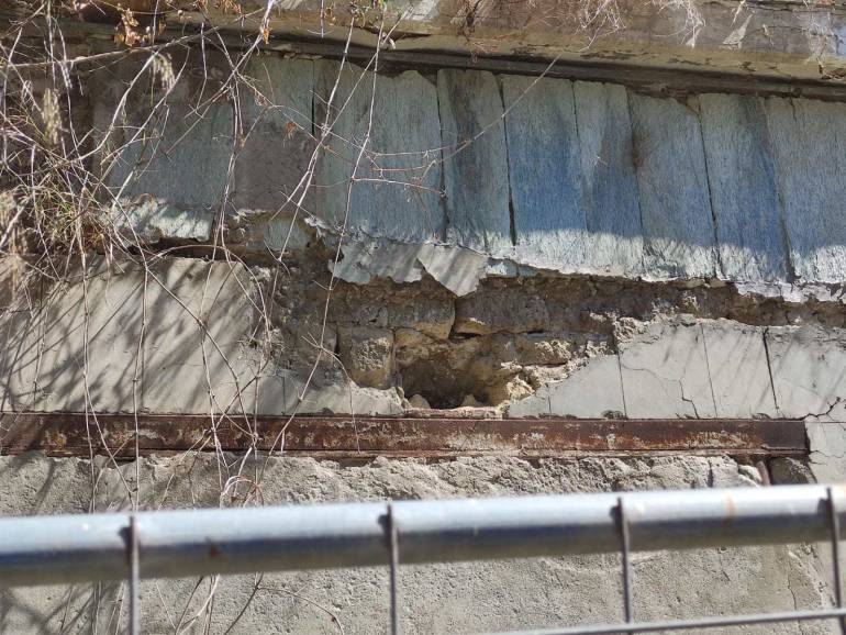 sferisteo fuorigrotta rischio crolli