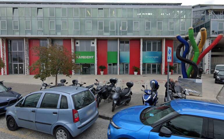 Napoli, 21enne morta dopo intervento al seno, Asl chiude clinica