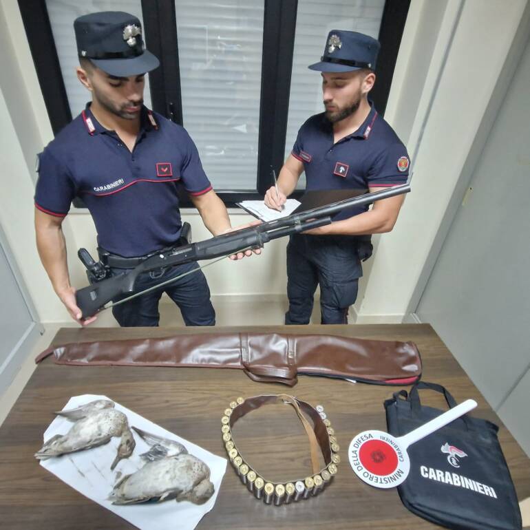 Villa Literno, carabinieri sorprendono bracconieri nella riserva naturale regionale “Soglitelle”