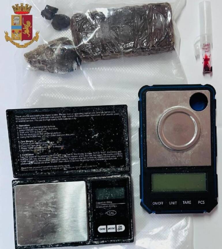 Capri, sbarca sull’isola con la droga: arrestato 41enne di Napoli