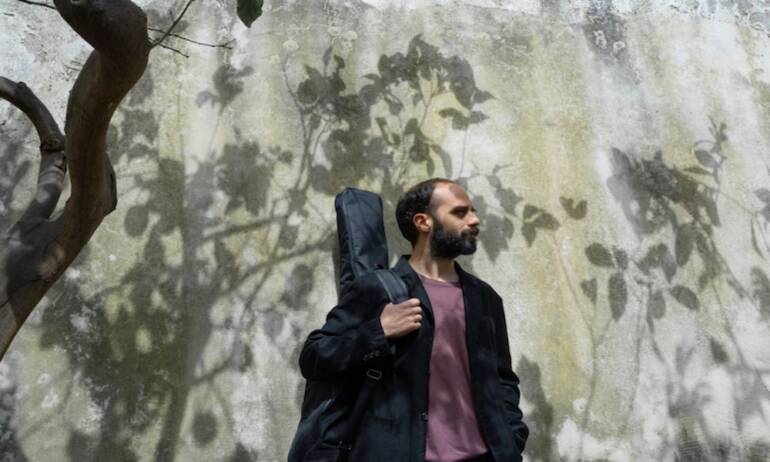 Weekend in musica a Sala Assoli: tra Napoli e la Puglia, con Andrea Cassese e il trio La Cantiga De La Serena